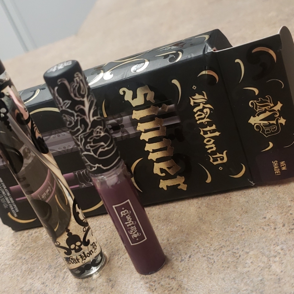 🌟HP🌟❇️SINNER Kat Von D DISCONTINUED Mini Lipstick Set NWT - Picture 5 of 5